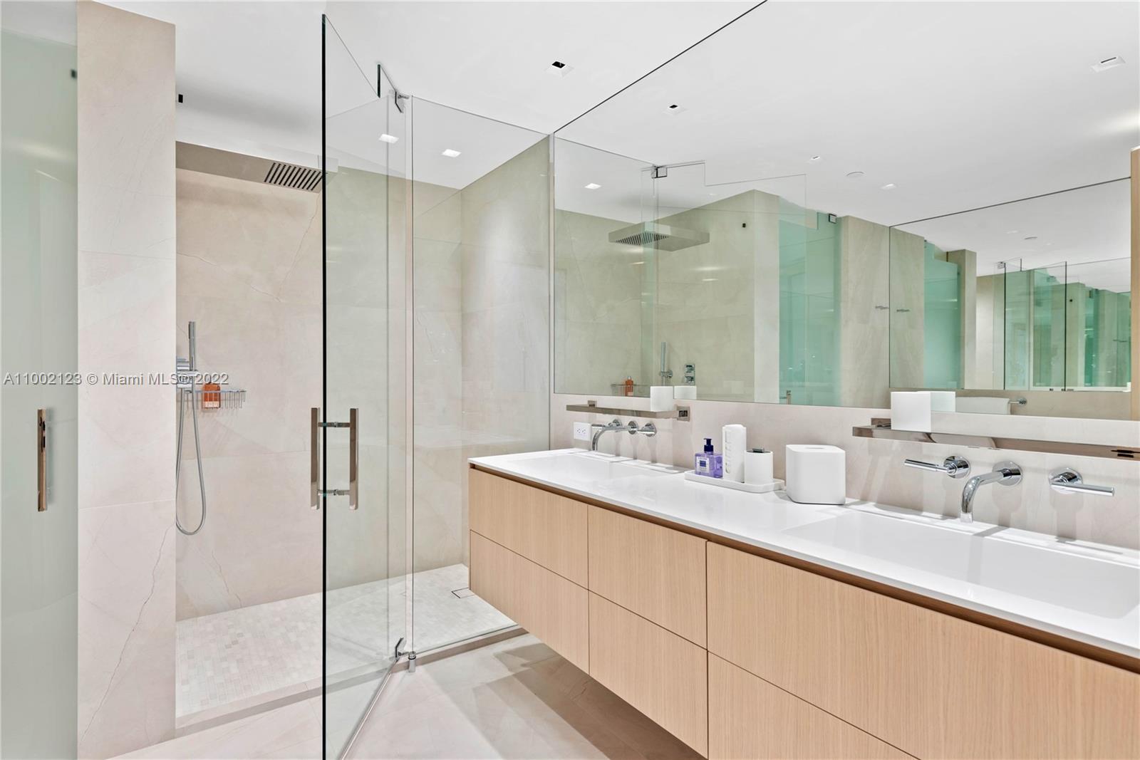 SEASIDE CONDO - Residential Lease