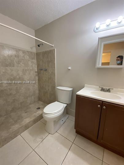 SILVER PALMS CONDO - Residential Lease