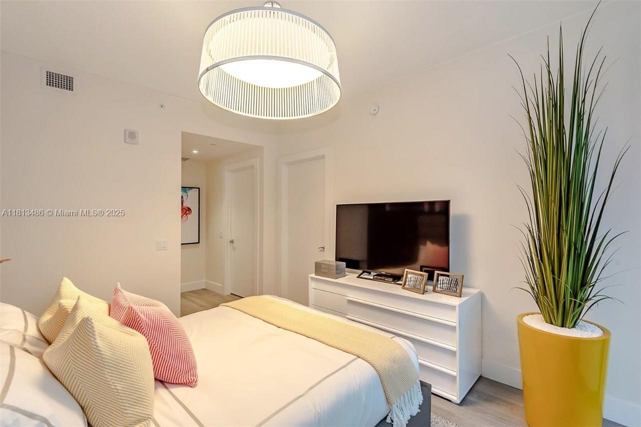 AVENTURA PARKSQUARE RESID - Residential