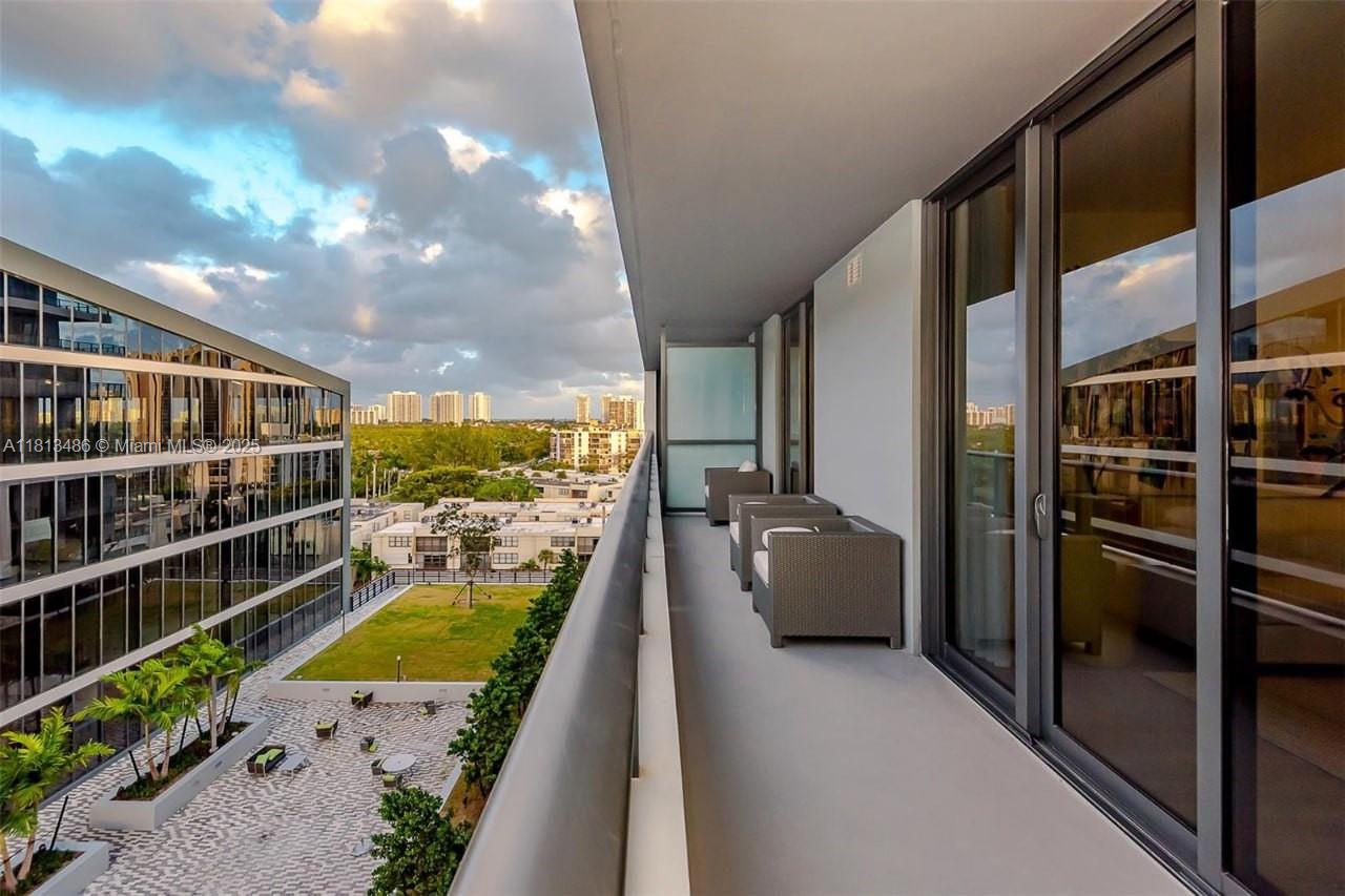 AVENTURA PARKSQUARE RESID - Residential