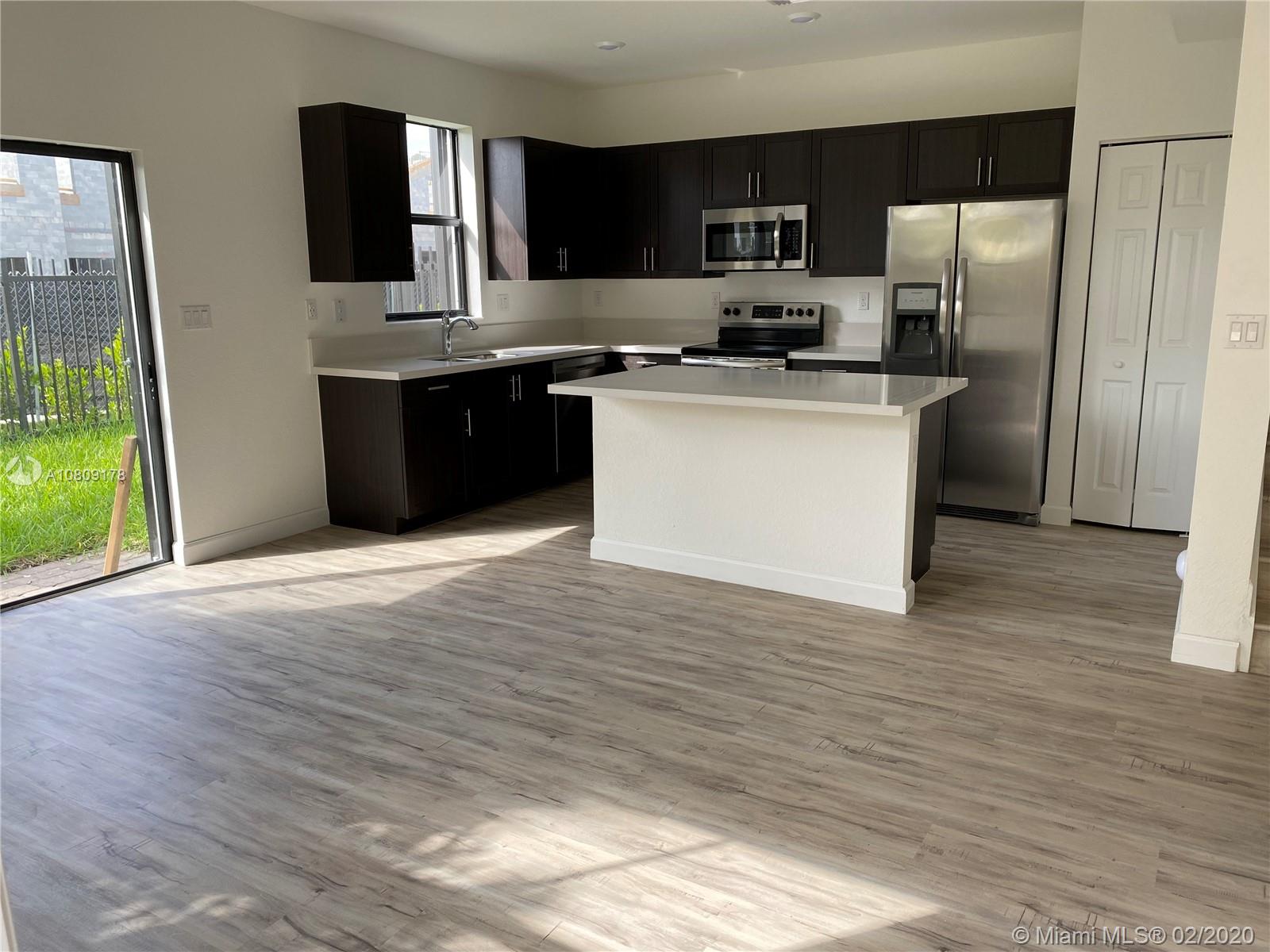 Palomino Lake - Residential Lease