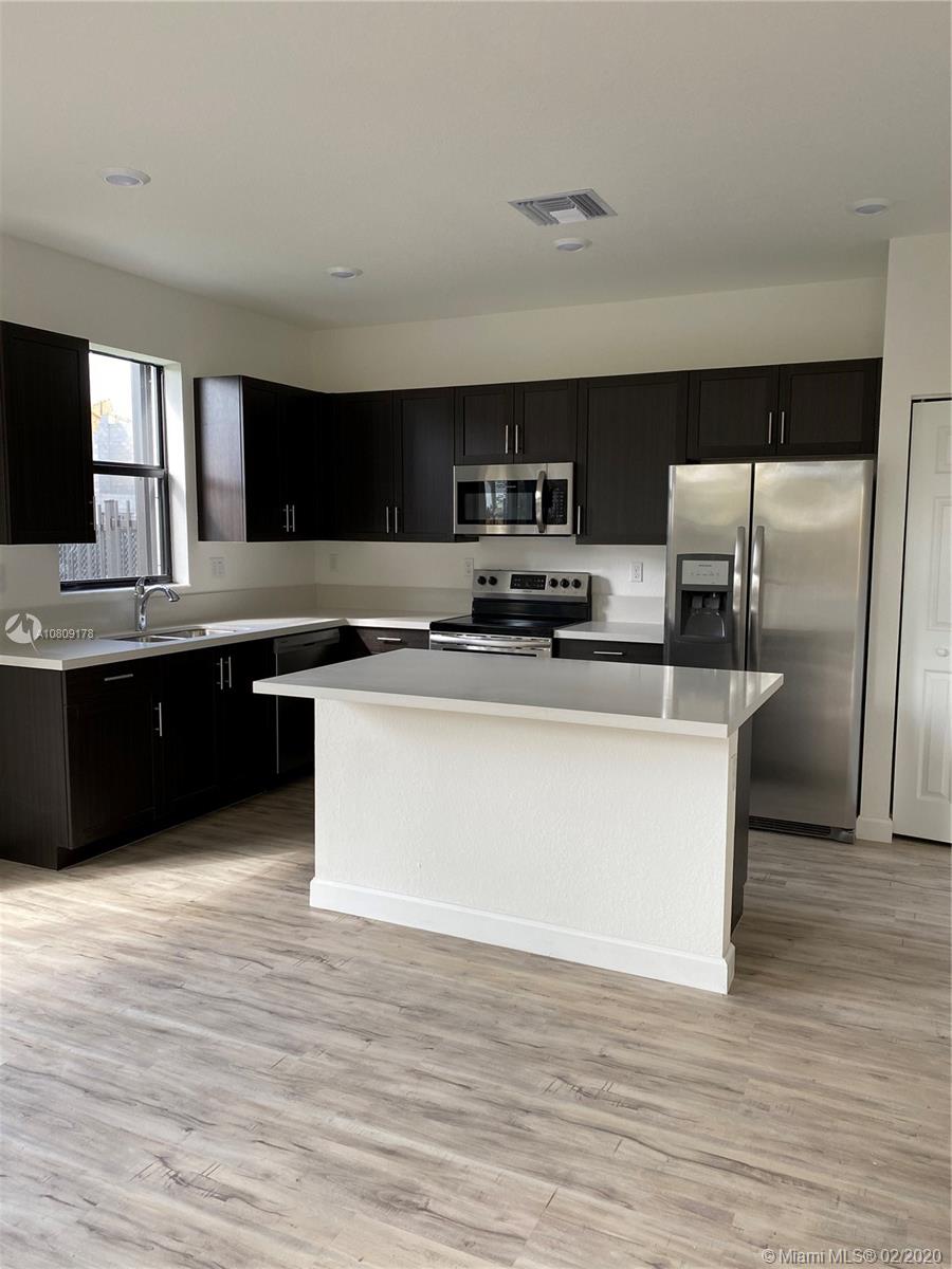 Palomino Lake - Residential Lease