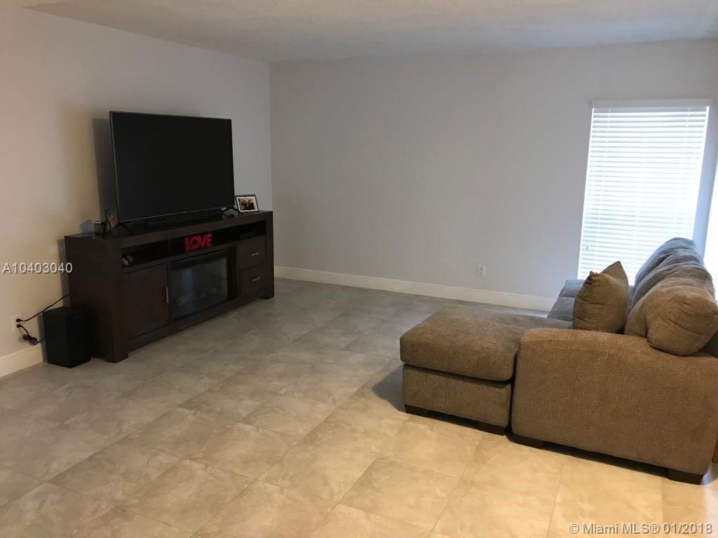 GREENGLADES CONDO NO 8 BL - Residential Lease