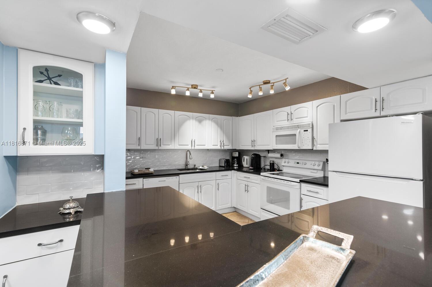 SEA AIR TOWERS CONDO - Residential