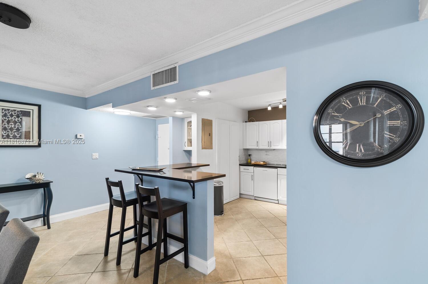 SEA AIR TOWERS CONDO - Residential