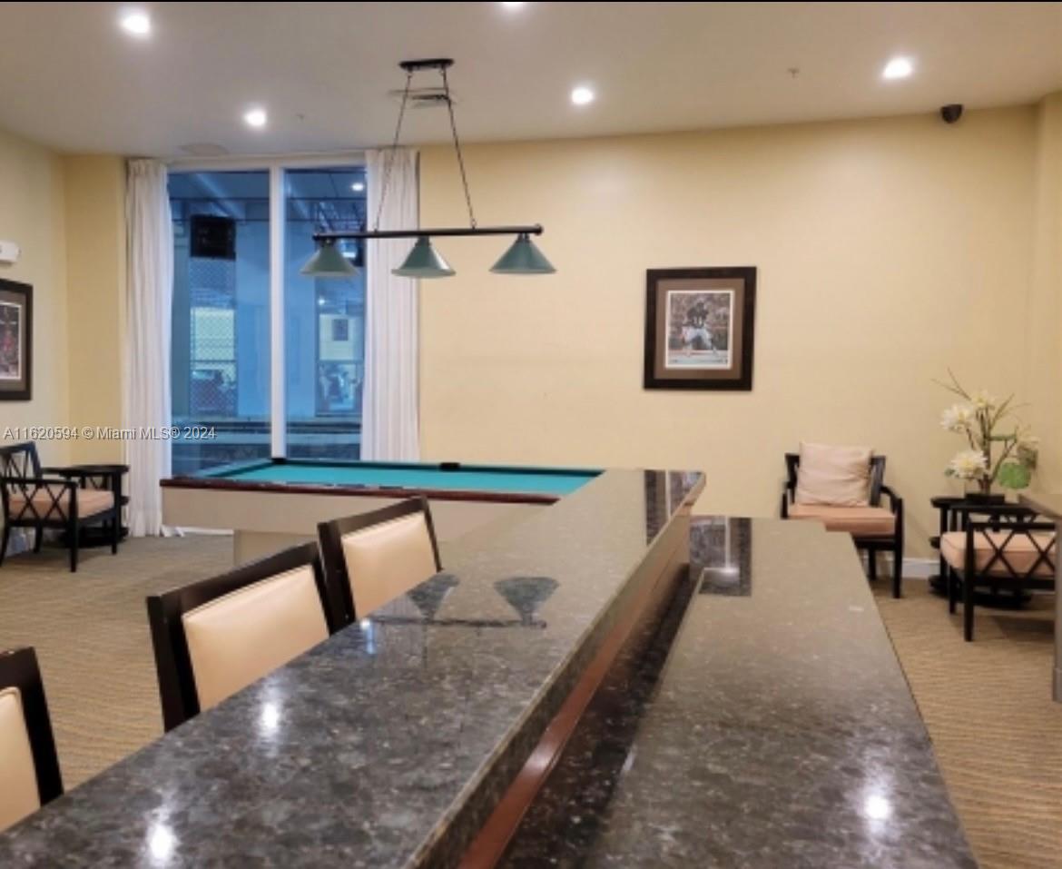 DUO CONDOMINIUM WEST - Residential