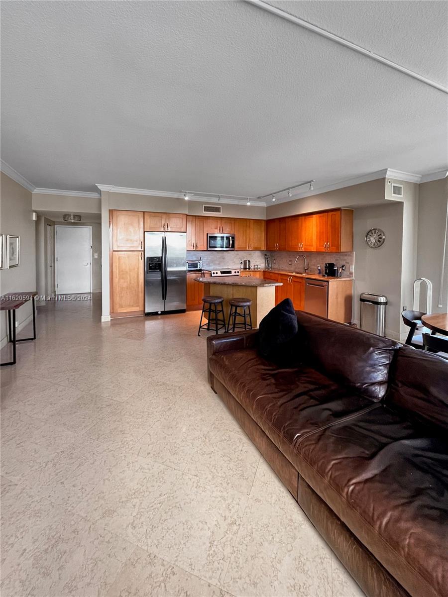 DUO CONDOMINIUM WEST - Residential