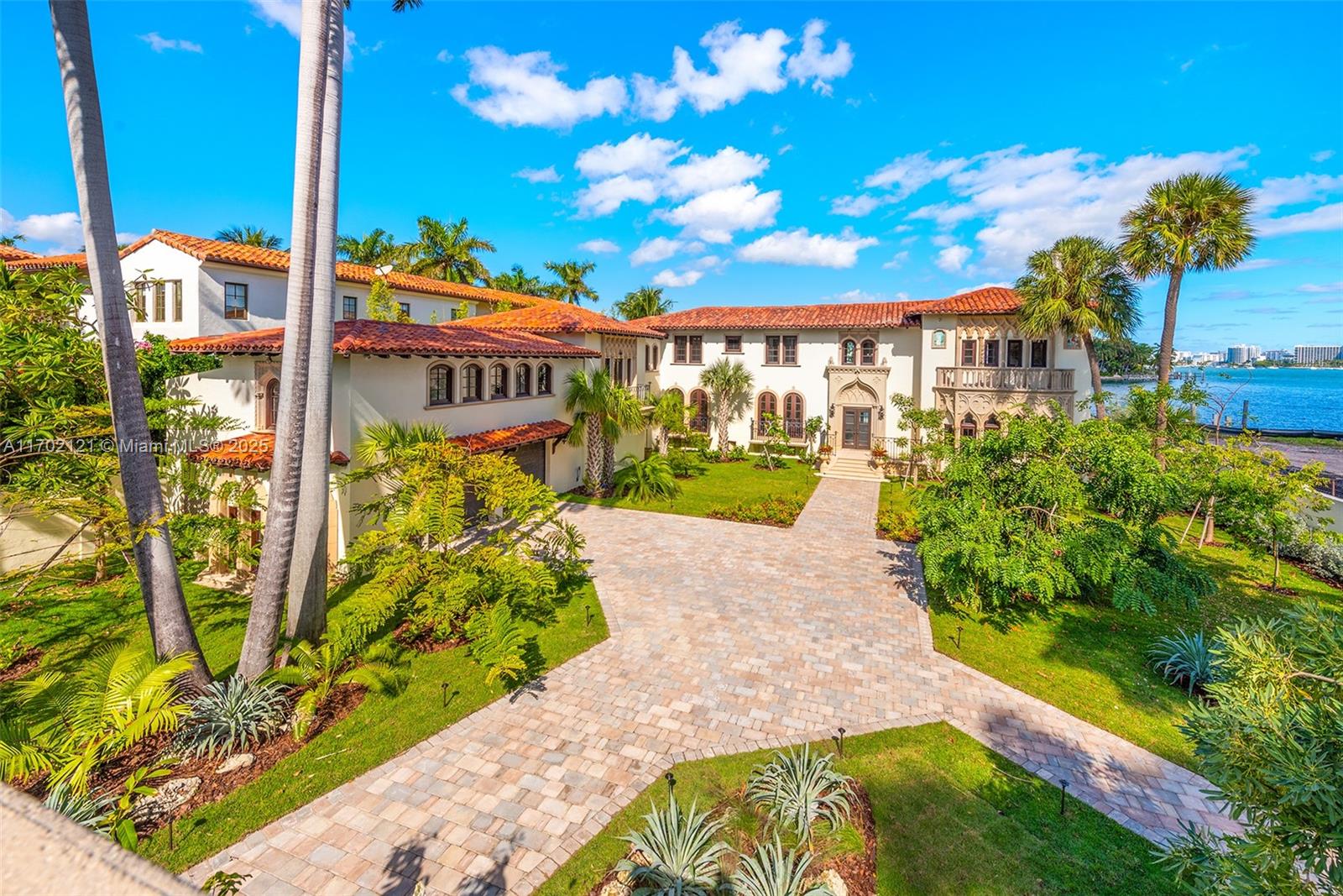49 Palm Ave