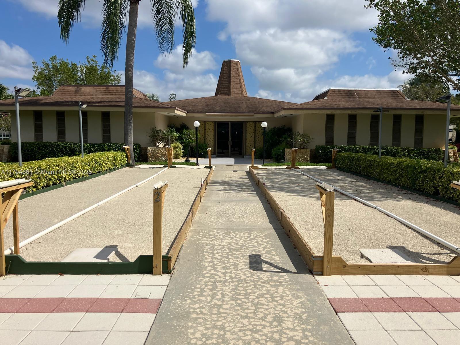 KARISA GARDENS CONDO - Residential