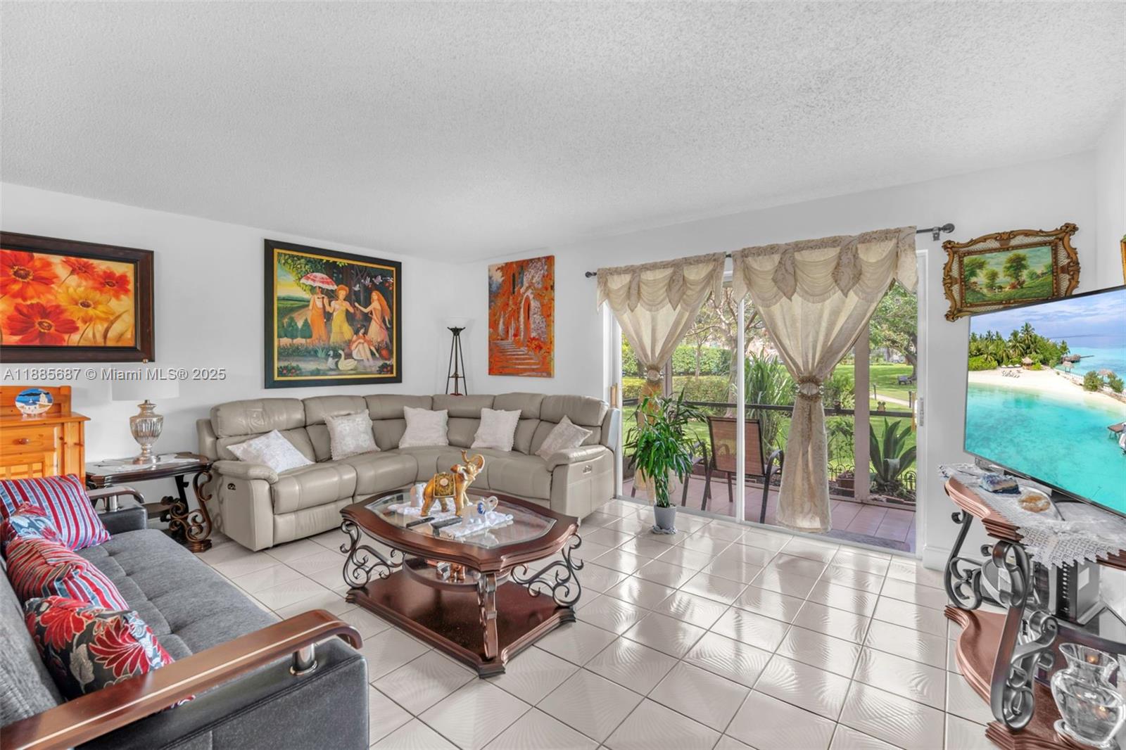 HOLLYBROOK GOLF AND - Residential