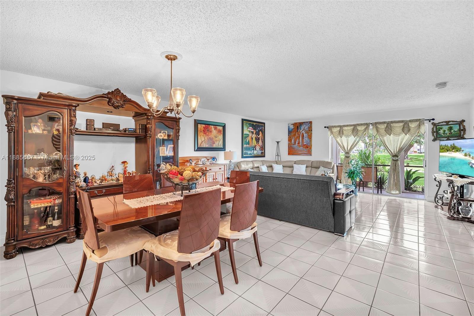 HOLLYBROOK GOLF AND - Residential