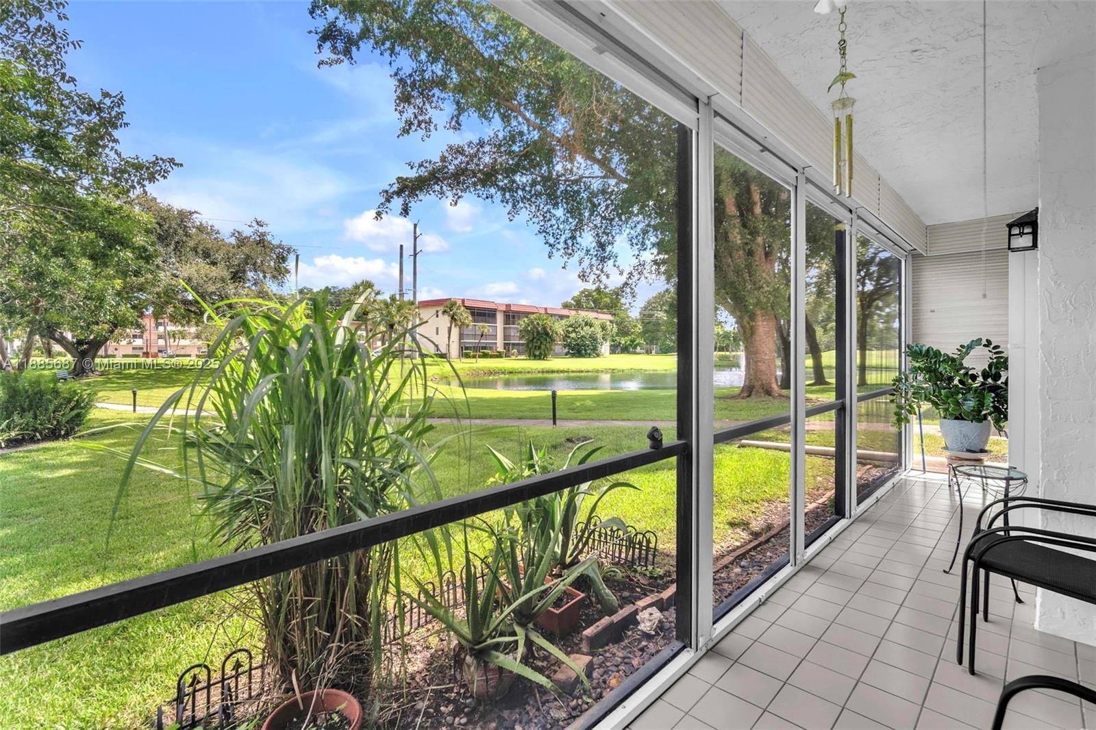 HOLLYBROOK GOLF AND - Residential