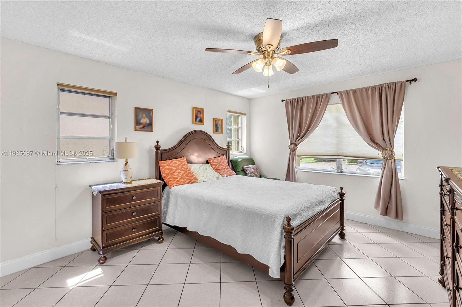 HOLLYBROOK GOLF AND - Residential