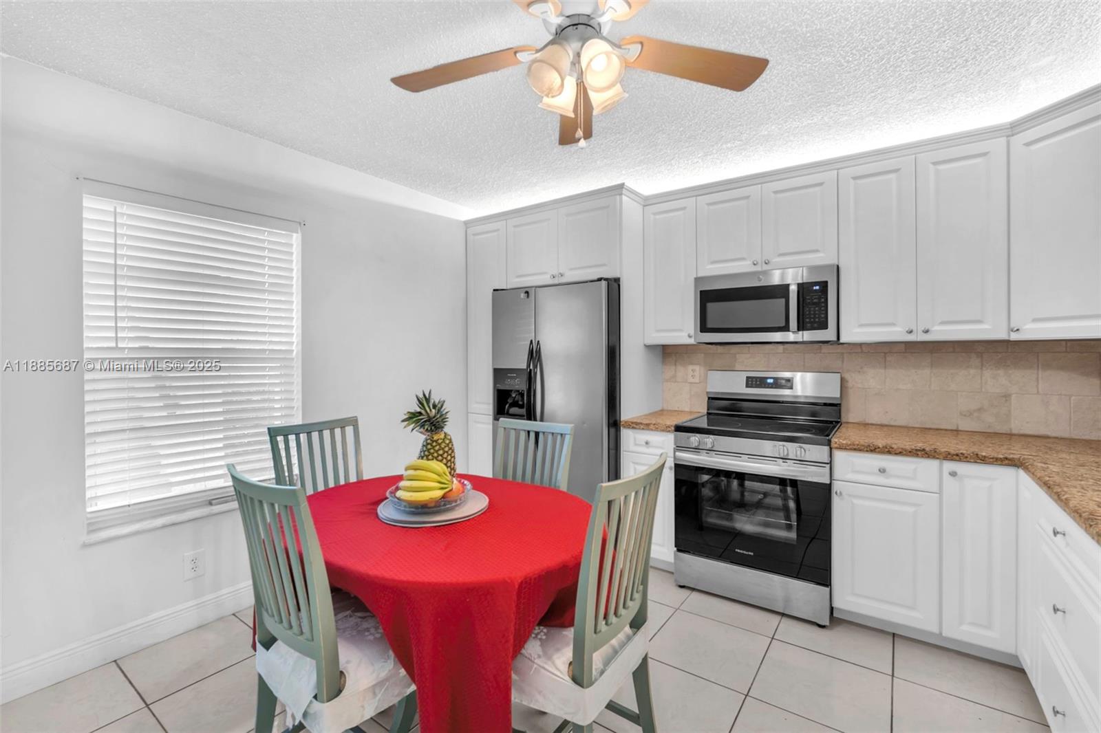 HOLLYBROOK GOLF AND - Residential
