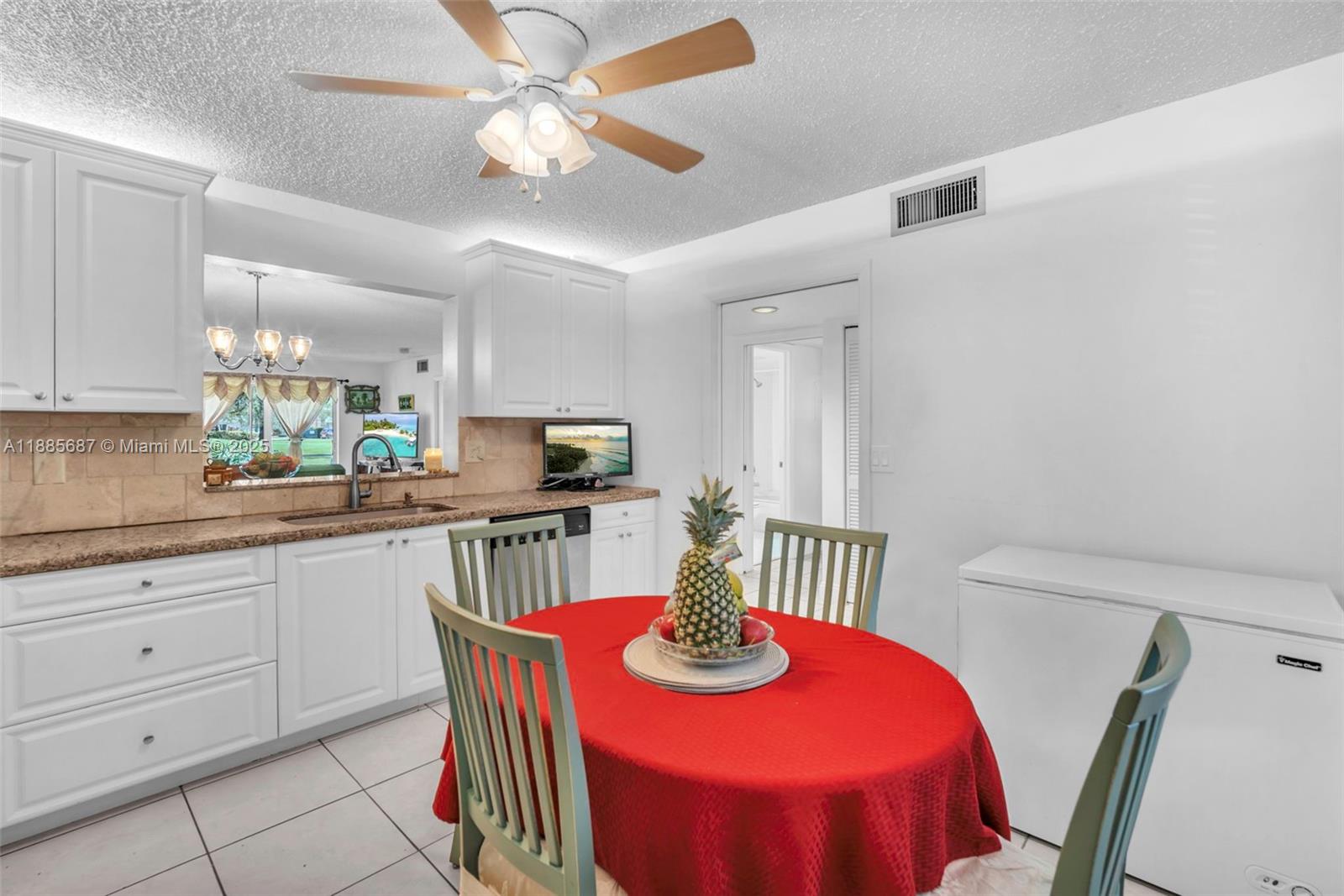 HOLLYBROOK GOLF AND - Residential