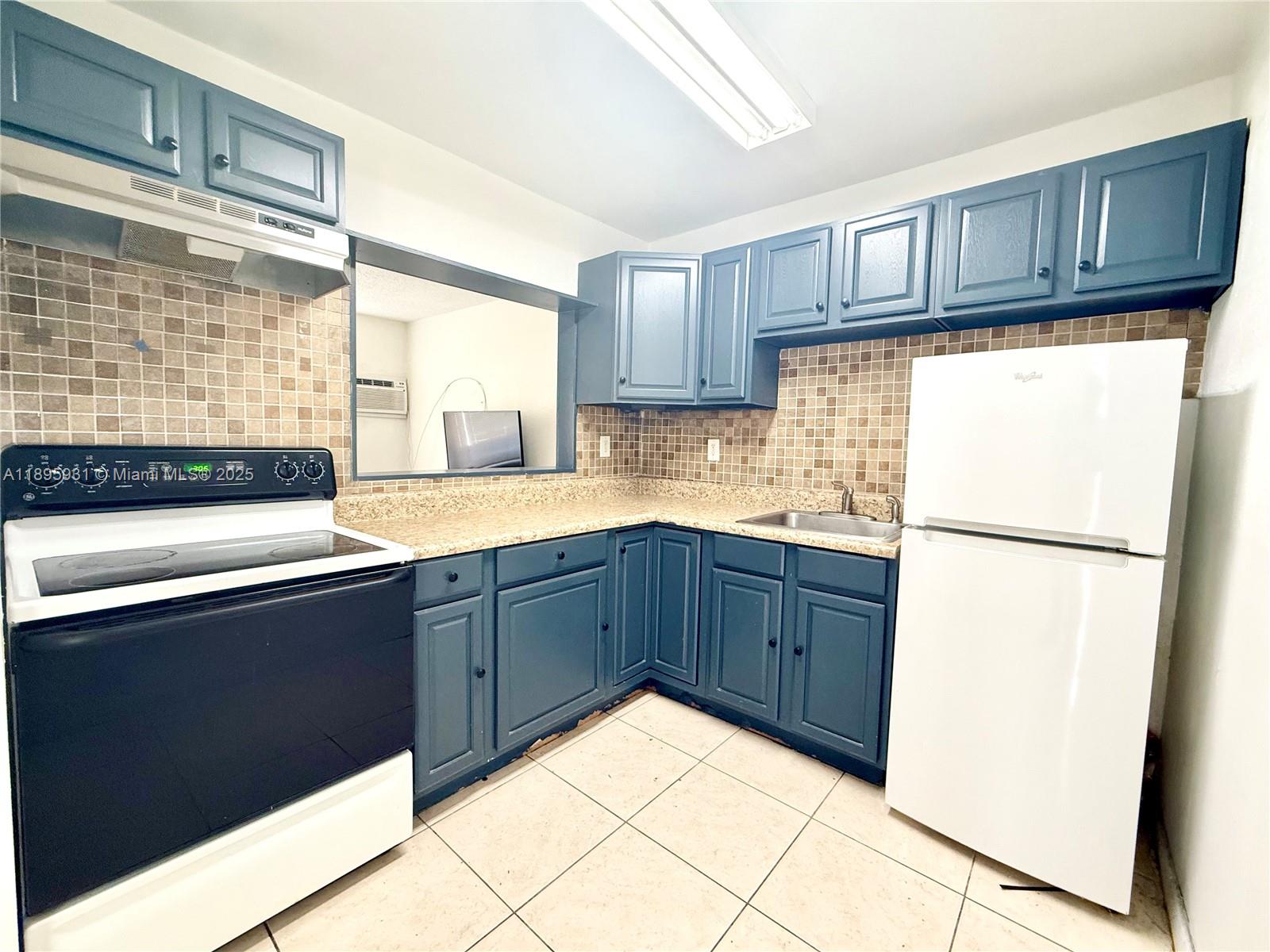 SHERIDAN PARK - Residential Lease