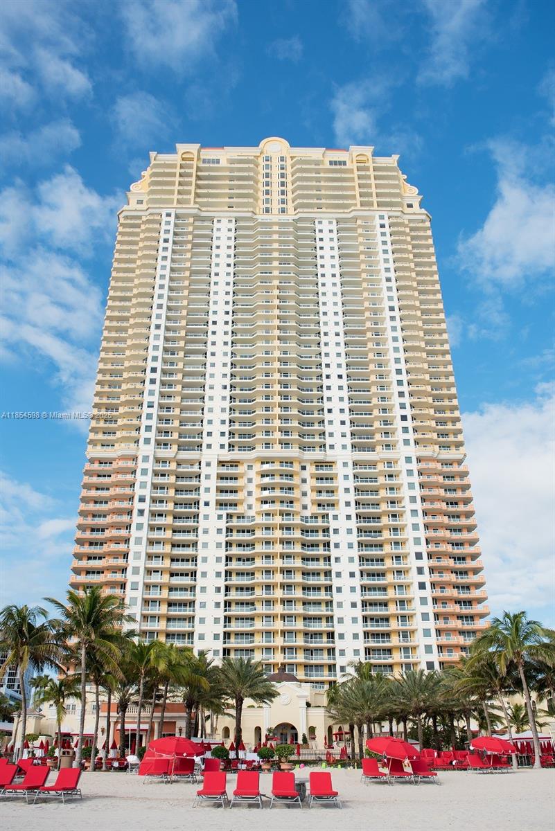 Acqualina Residences and Resort a *5* DIAMOND Leading Hotels of the World Alliance. Enjoy a LUXURIOUS vacation with us! Facilities are with remarkable attendants at your service. Top dining in famous renowned Il Mulino restaurant. Beach service & Costa Gill restaurant. Concierge desk available for you 24hours a day. Lobby bar is perfect for entertaining. Amenities INCLUDE SPA by ESPA, 3 heated pools, state of the art Gym with fitness instructors. Total privacy with security front desk. Private elevator opens the door to peaceful views direct Ocean Views from 7th floor. 3 bed / 3 bath - Living room - Separate dinning room - Island style kitchen. Perfect for families to enjoy resort living!