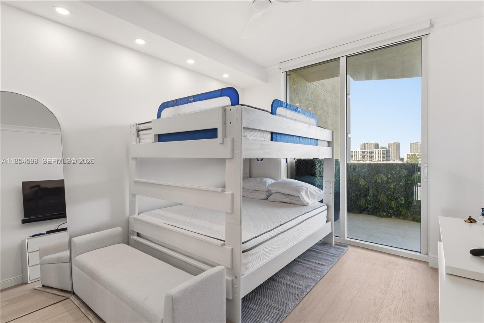 ACQUALINA OCEAN RESIDENCE - Residential