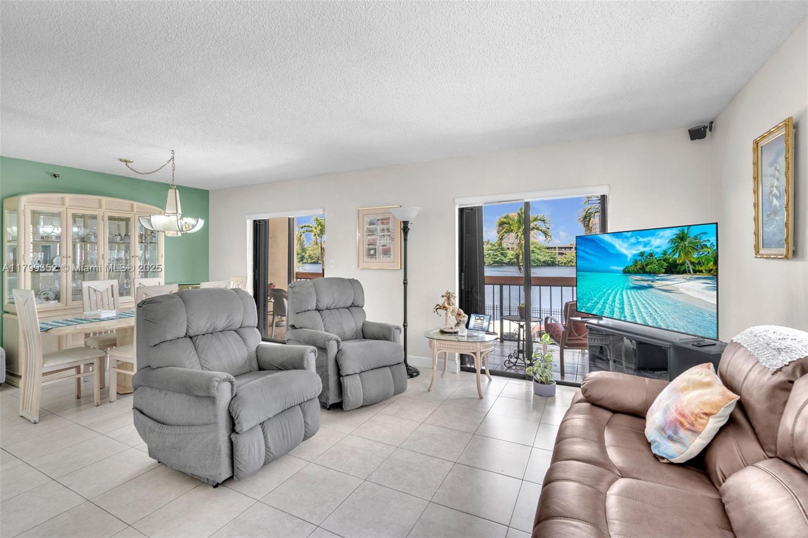 Spacious lakefront corner unit with 3 bedrooms and 2 bathrooms, located on the first floor of Aragon Towers in the highly desirable Flagami neighborhood. Enjoy private terraces, direct lake views, in-unit laundry, and two assigned parking spaces. Just steps from Blue Lagoon, with quick access to Coral Gables, the airport, and major highways — perfect for comfortable living or a smart investment in one of Miami’s most convenient locations. Financing available with 25% downpayment