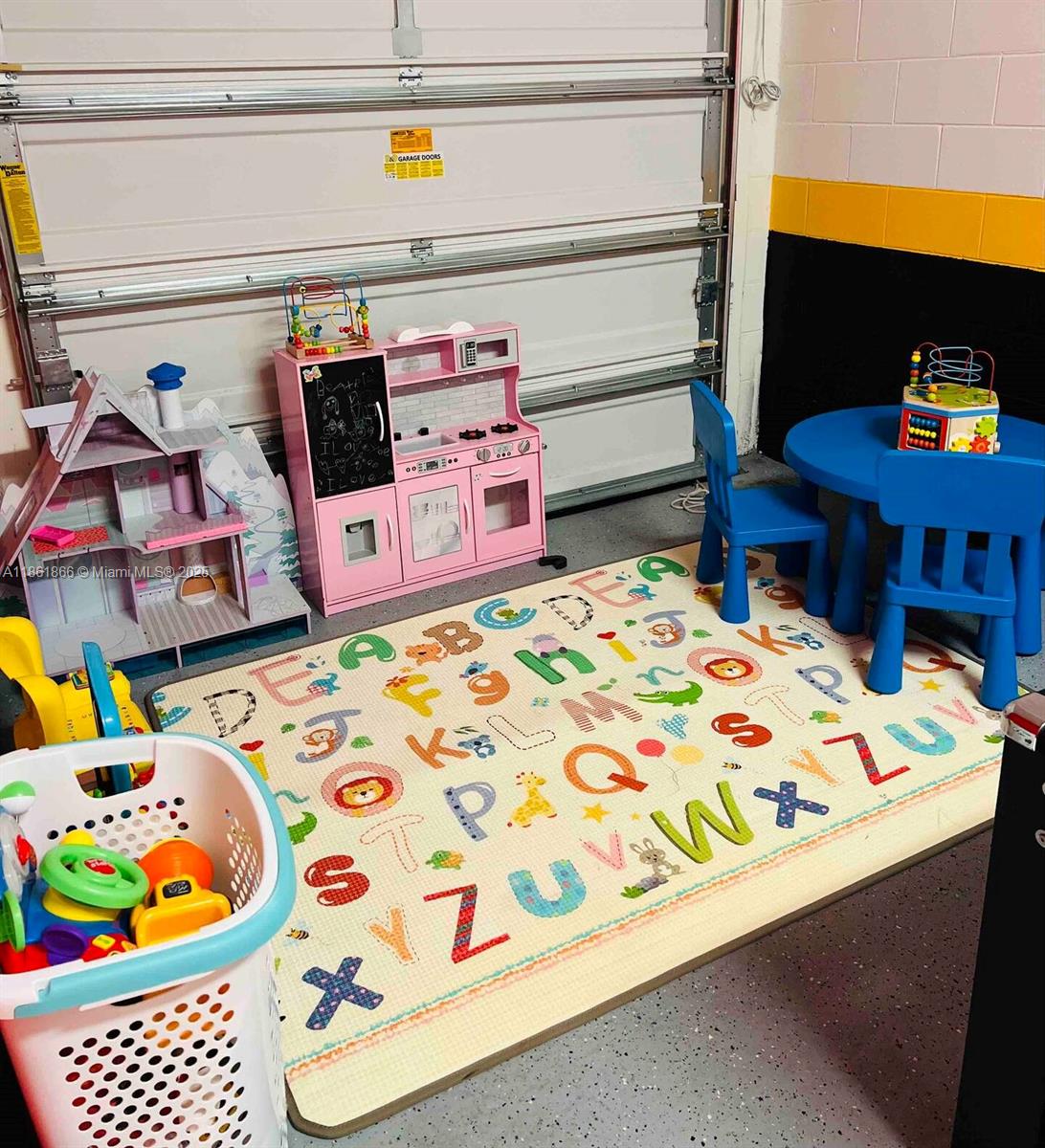 COMPASS BAY UN 4 - Residential