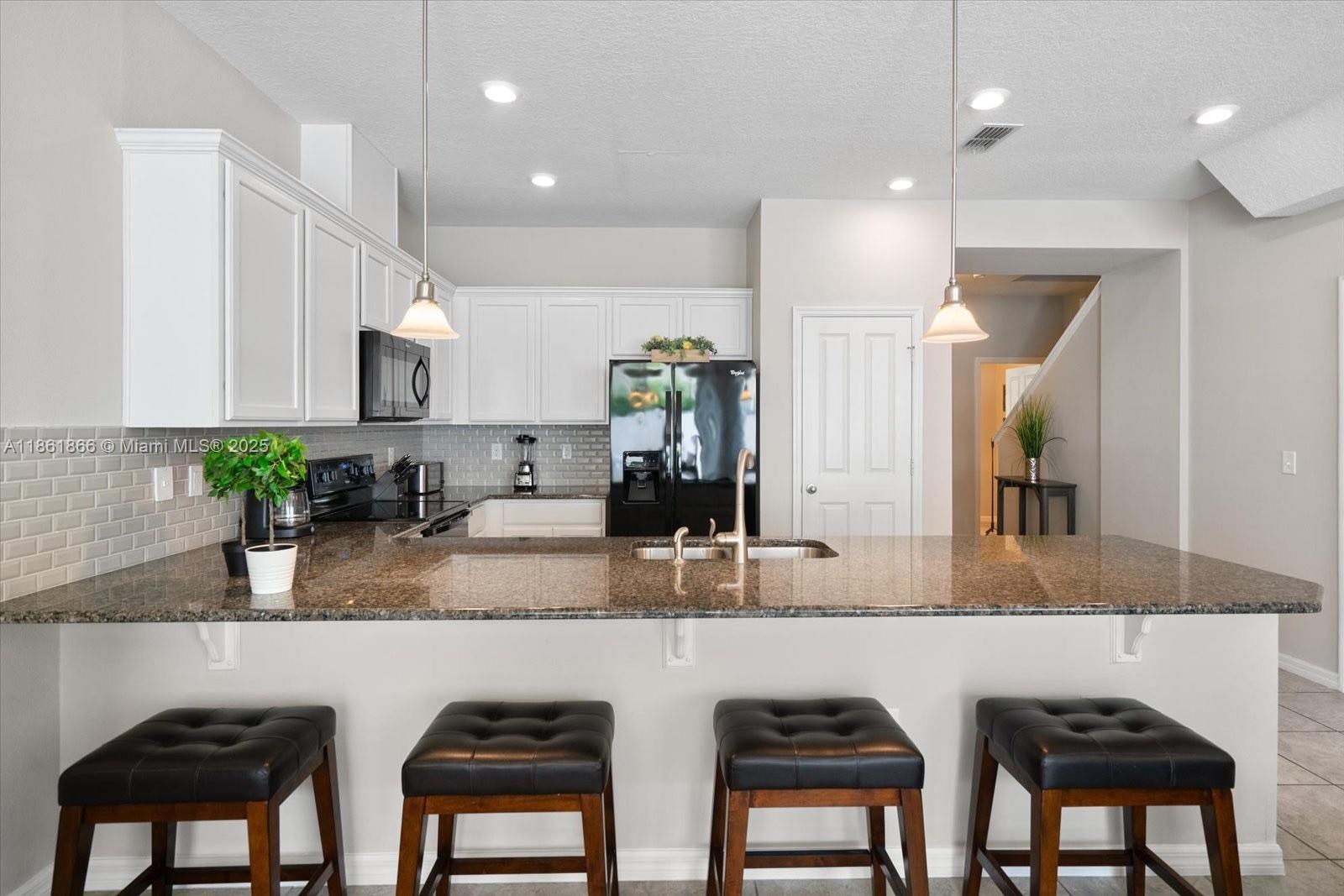 COMPASS BAY UN 4 - Residential