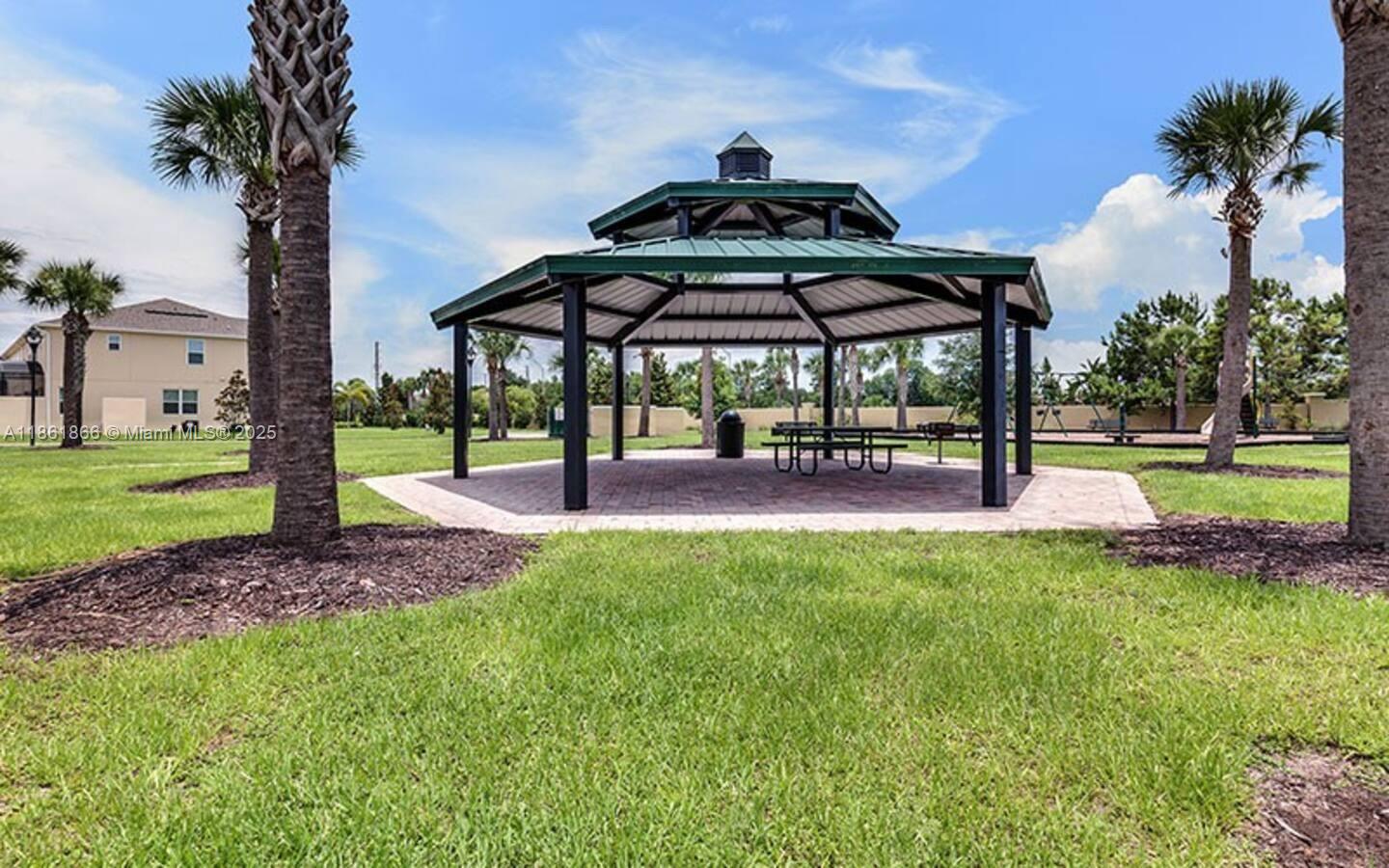 COMPASS BAY UN 4 - Residential