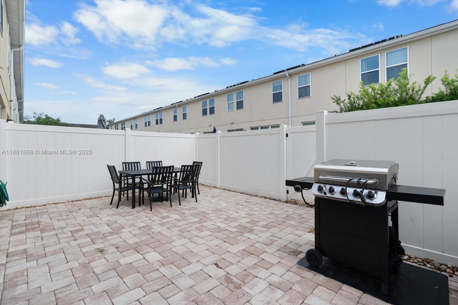 COMPASS BAY UN 4 - Residential