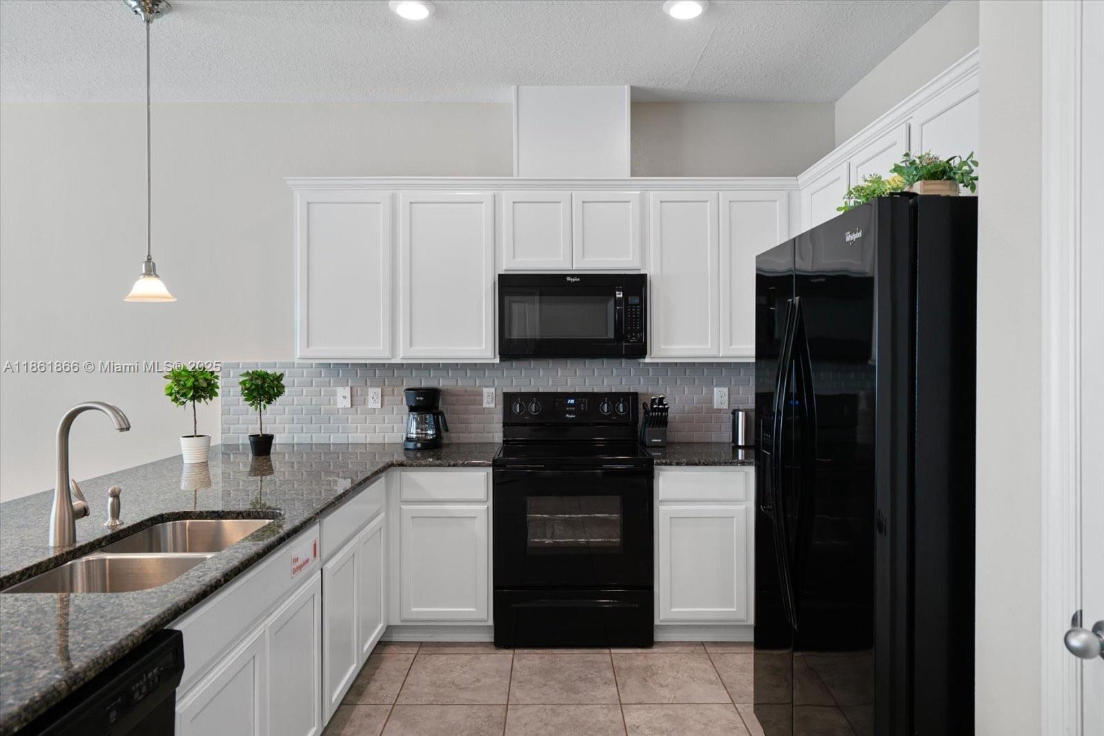 COMPASS BAY UN 4 - Residential