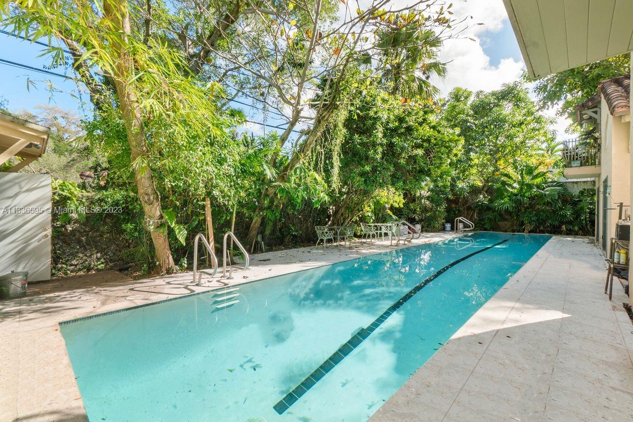 BAY HOMES SUB DB 338-23 - Residential