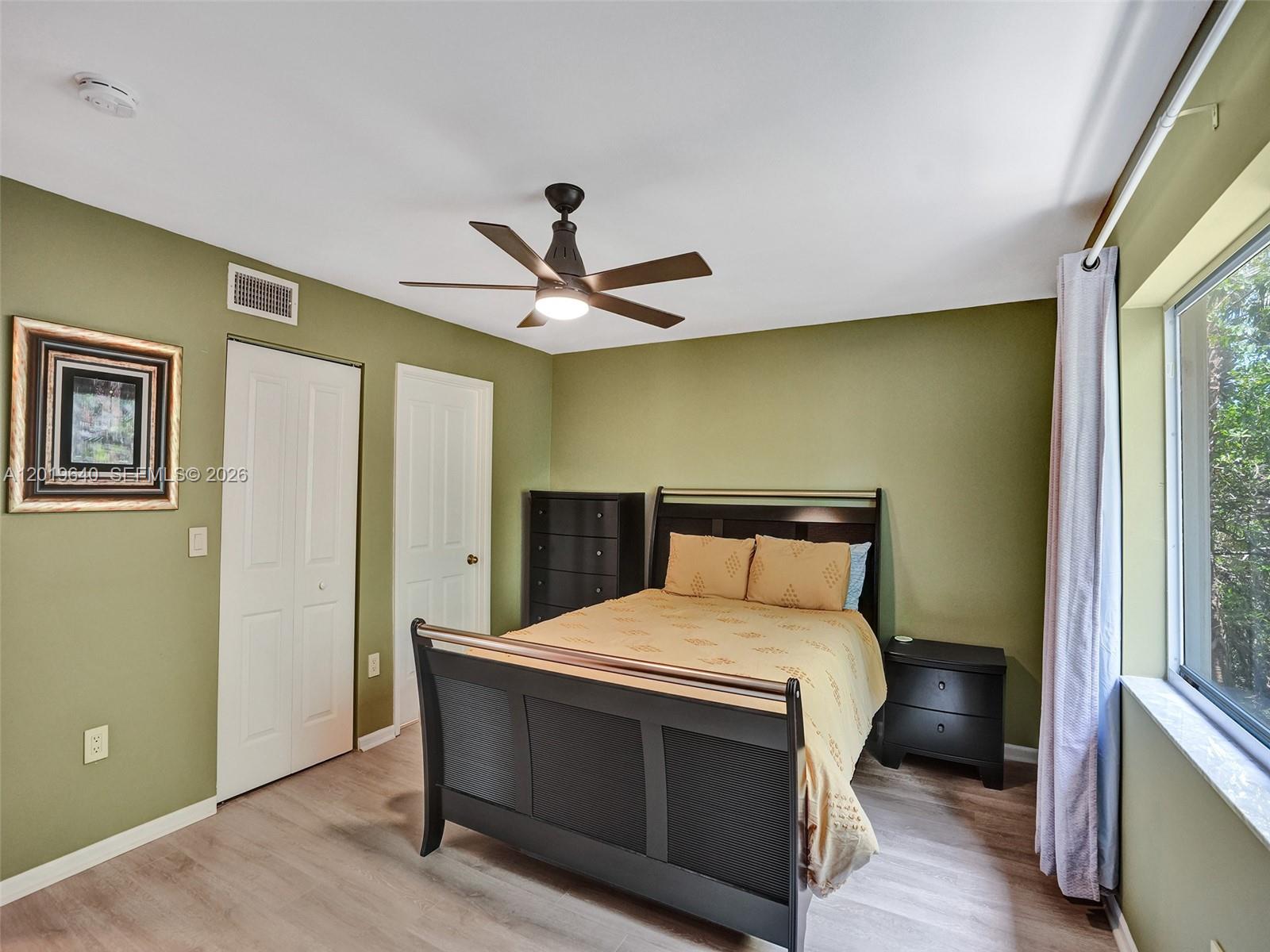 HYPOLUXOS MARINERS CAY - Residential