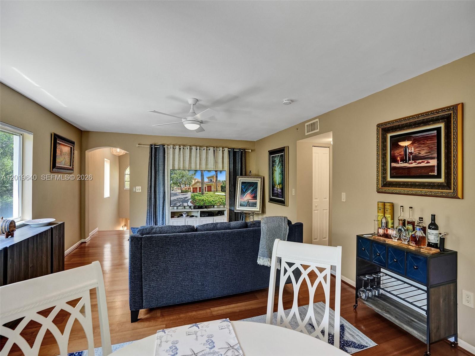 HYPOLUXOS MARINERS CAY - Residential