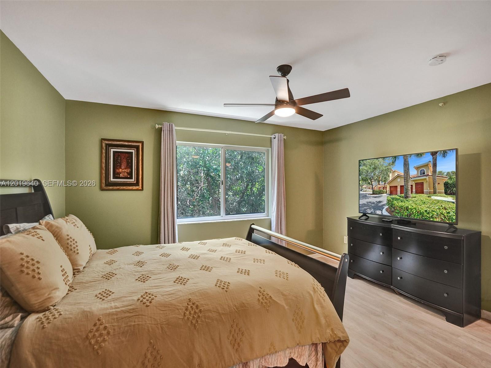 HYPOLUXOS MARINERS CAY - Residential