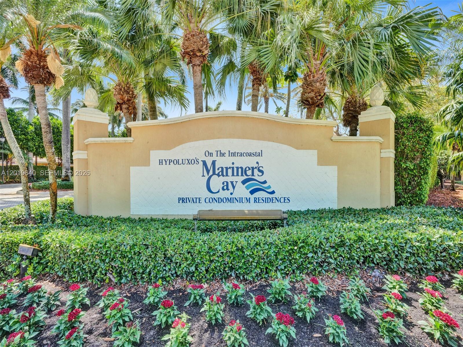HYPOLUXOS MARINERS CAY - Residential