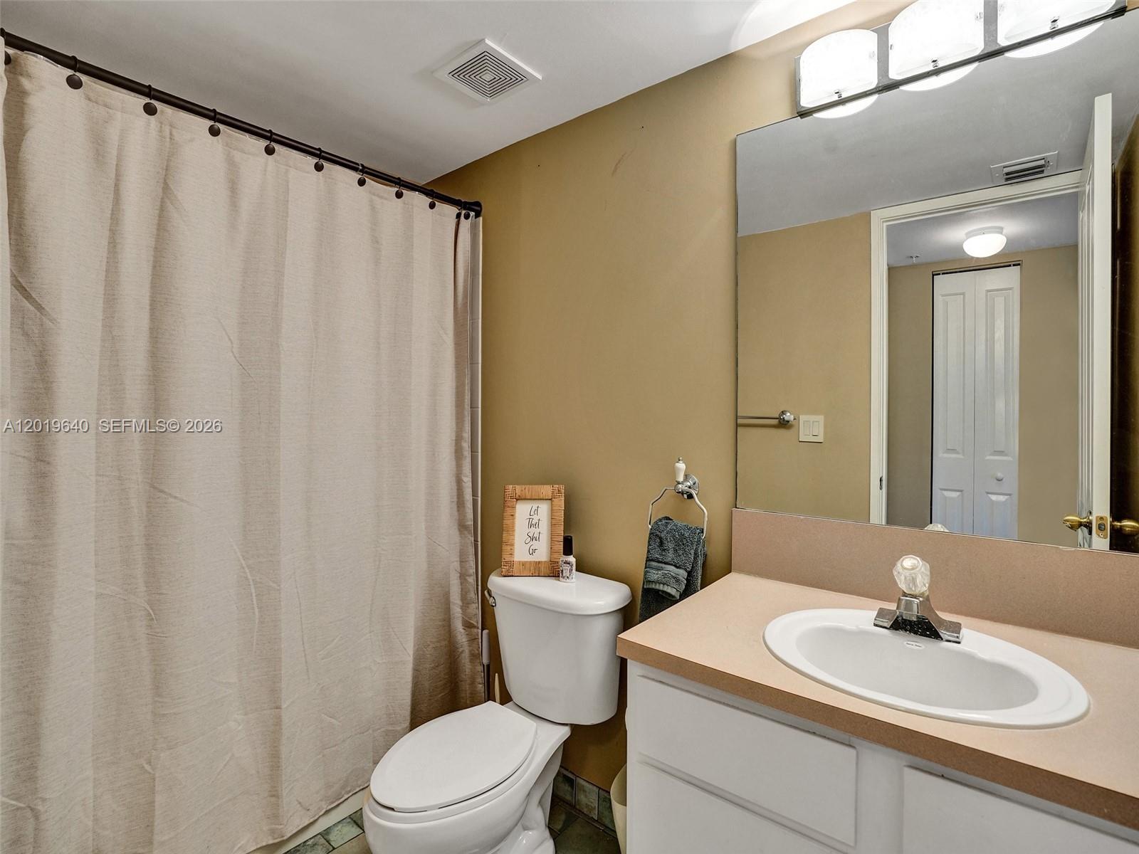 HYPOLUXOS MARINERS CAY - Residential