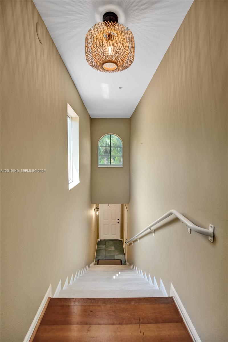HYPOLUXOS MARINERS CAY - Residential