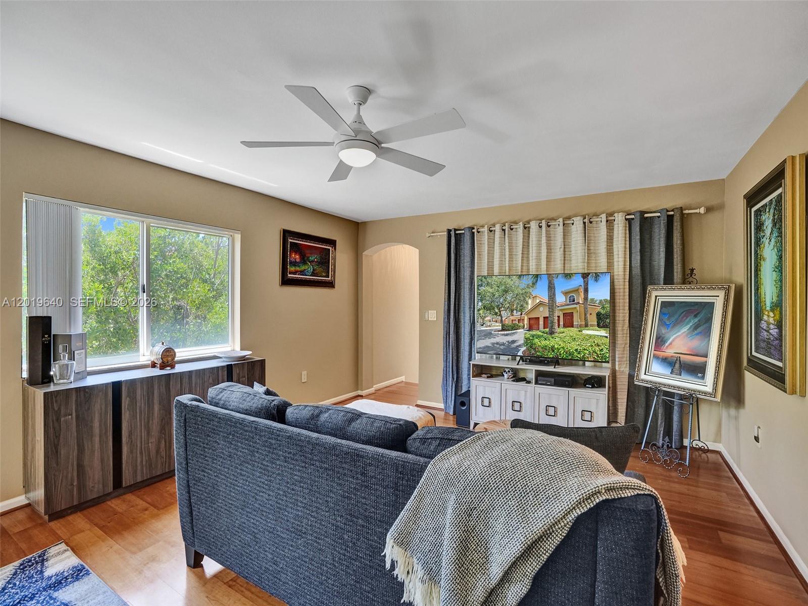 HYPOLUXOS MARINERS CAY - Residential