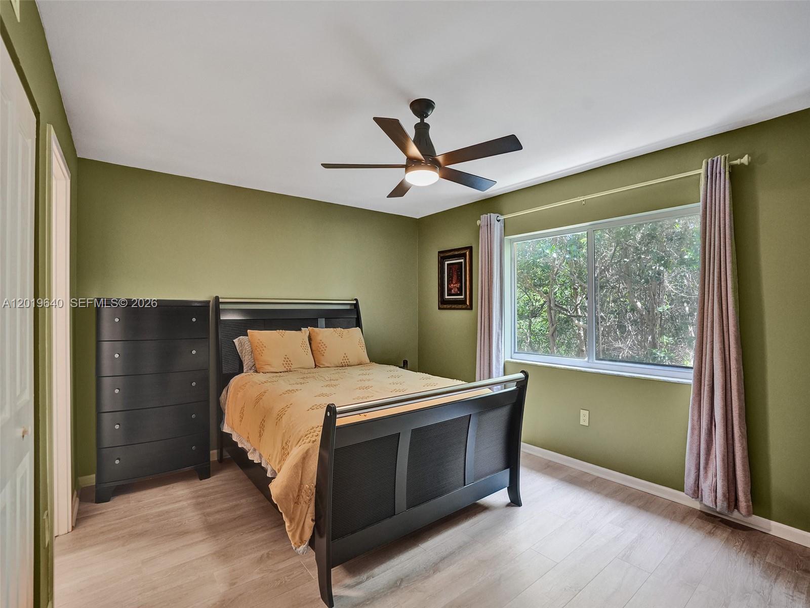 HYPOLUXOS MARINERS CAY - Residential