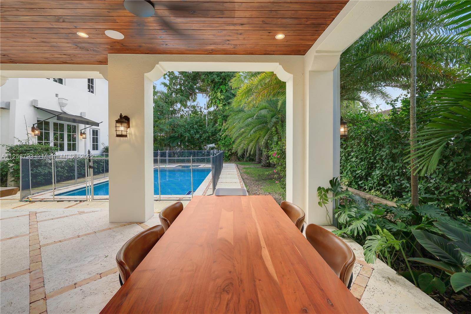 CORAL GABLES SEC E - Residential