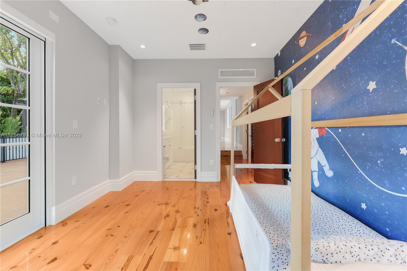 CORAL GABLES SEC E - Residential