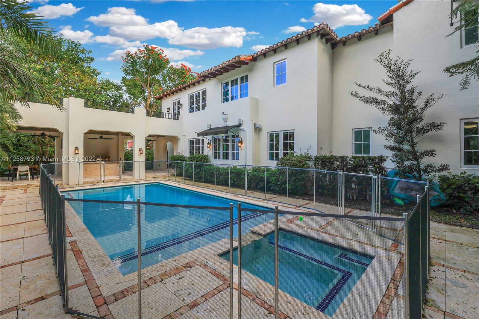 CORAL GABLES SEC E - Residential