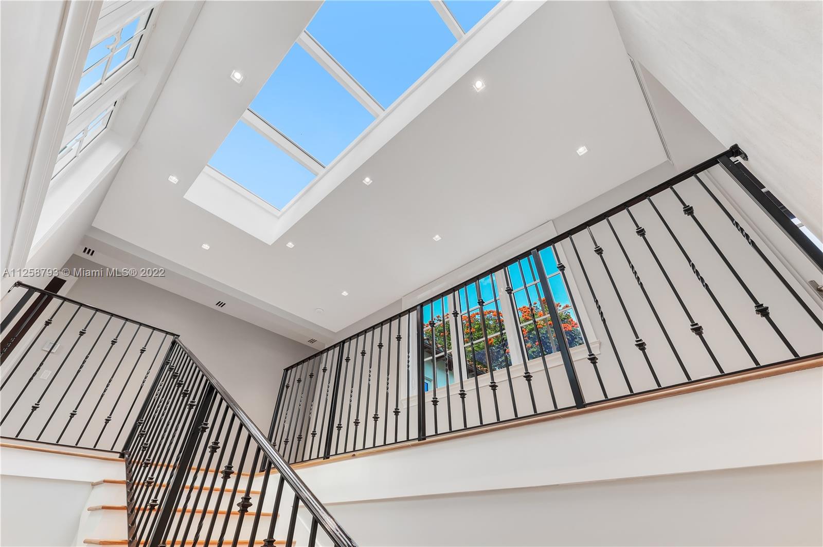 CORAL GABLES SEC E - Residential