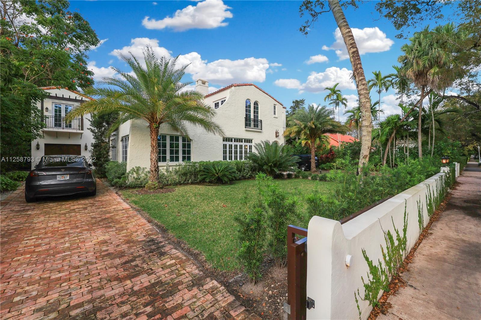 CORAL GABLES SEC E - Residential