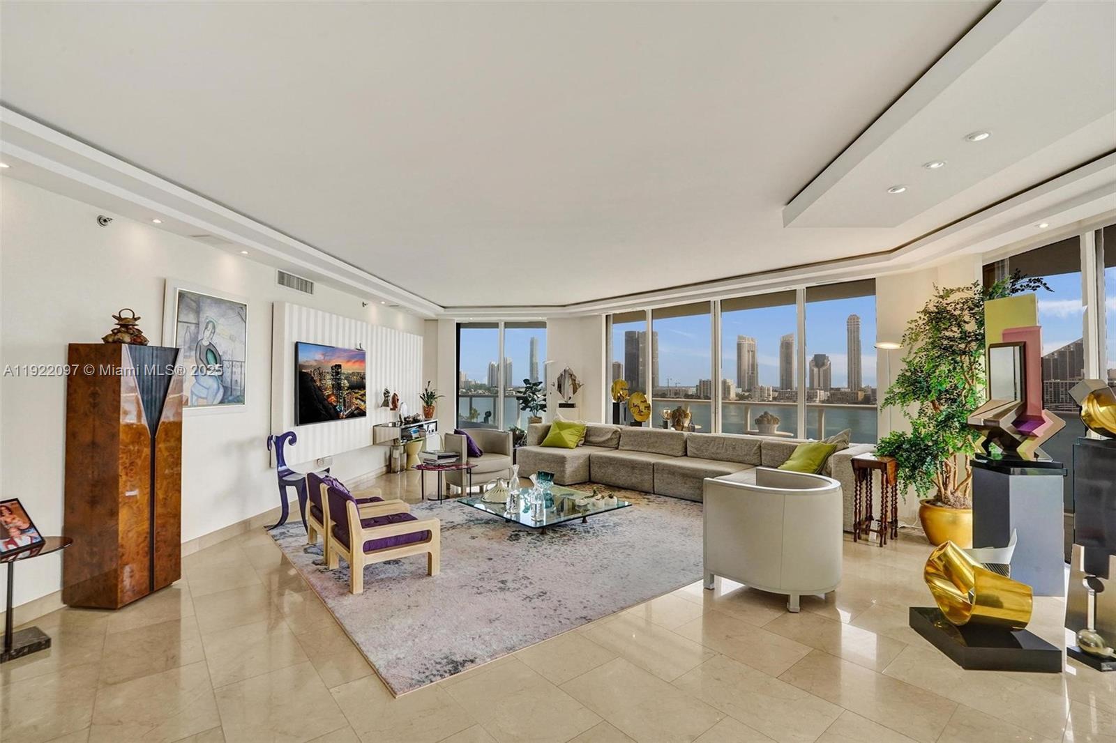 4000 ISL BLVD WILLIAMS IS - Residential