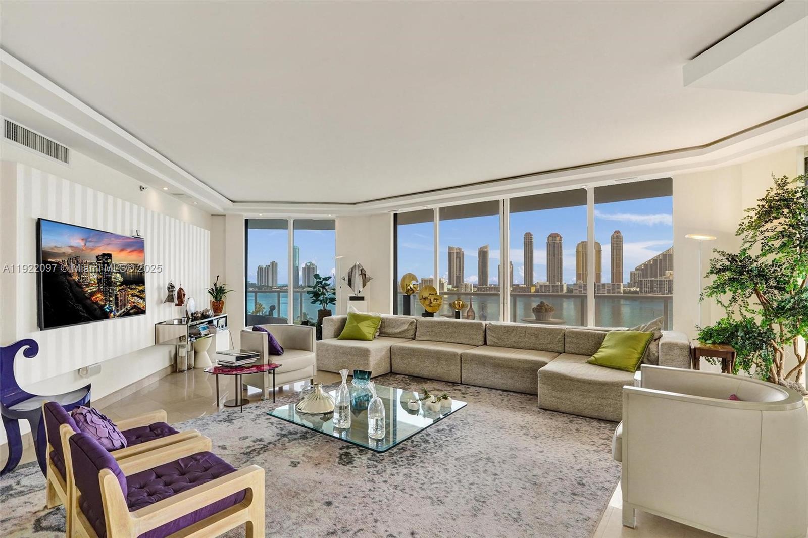 4000 ISL BLVD WILLIAMS IS - Residential