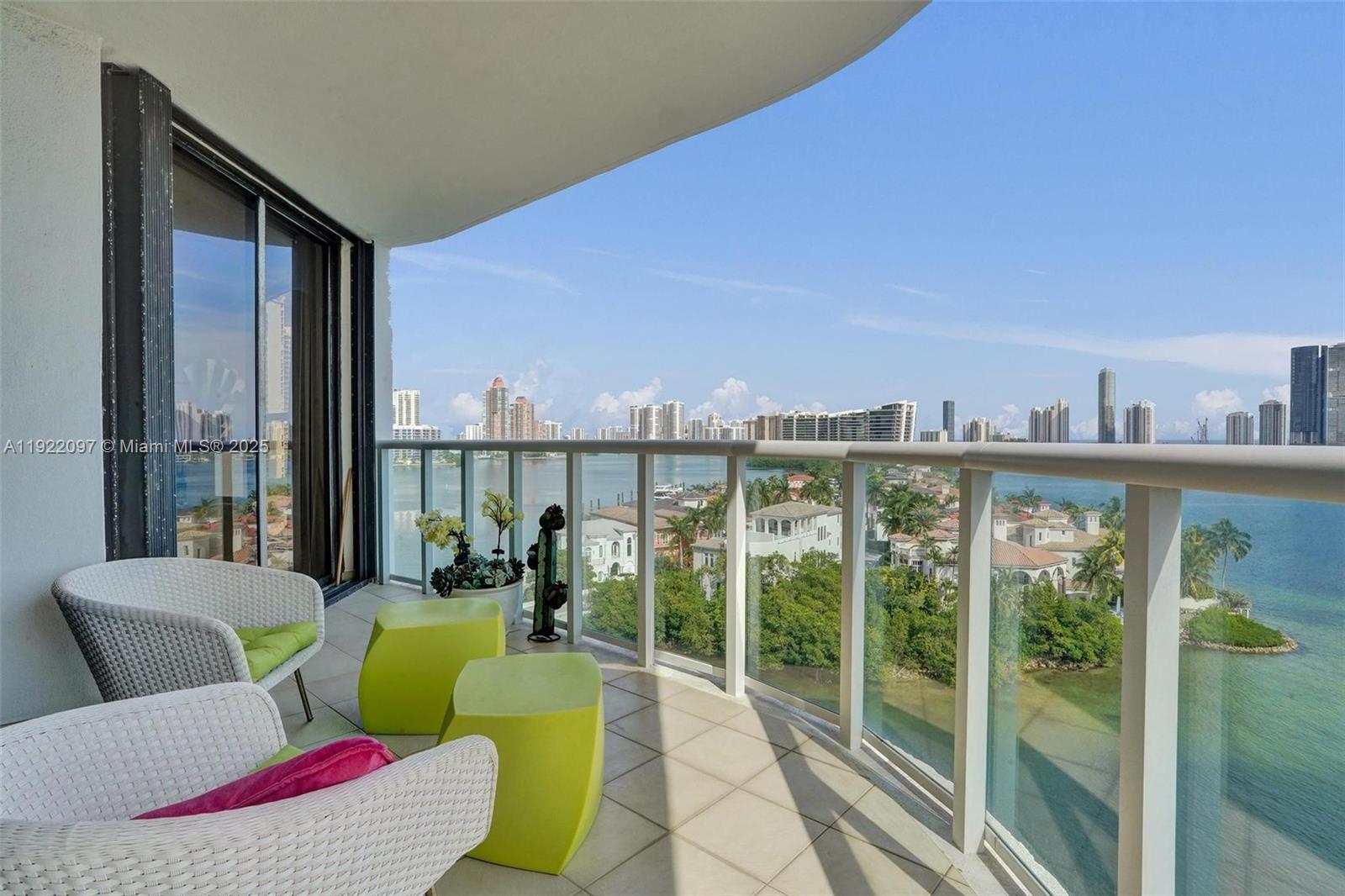 4000 ISL BLVD WILLIAMS IS - Residential