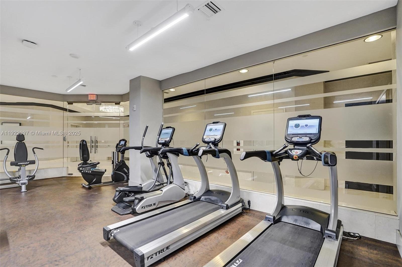 4000 ISL BLVD WILLIAMS IS - Residential