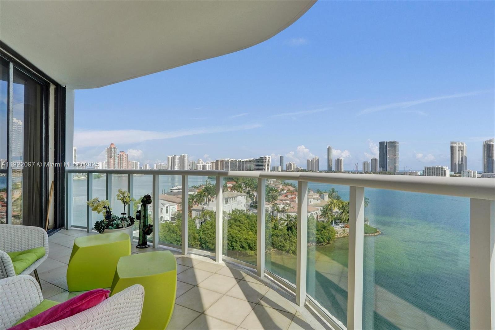 4000 ISL BLVD WILLIAMS IS - Residential