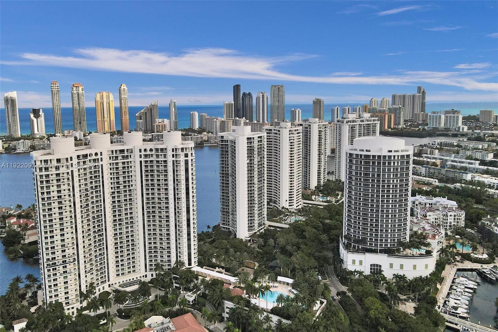 4000 ISL BLVD WILLIAMS IS - Residential