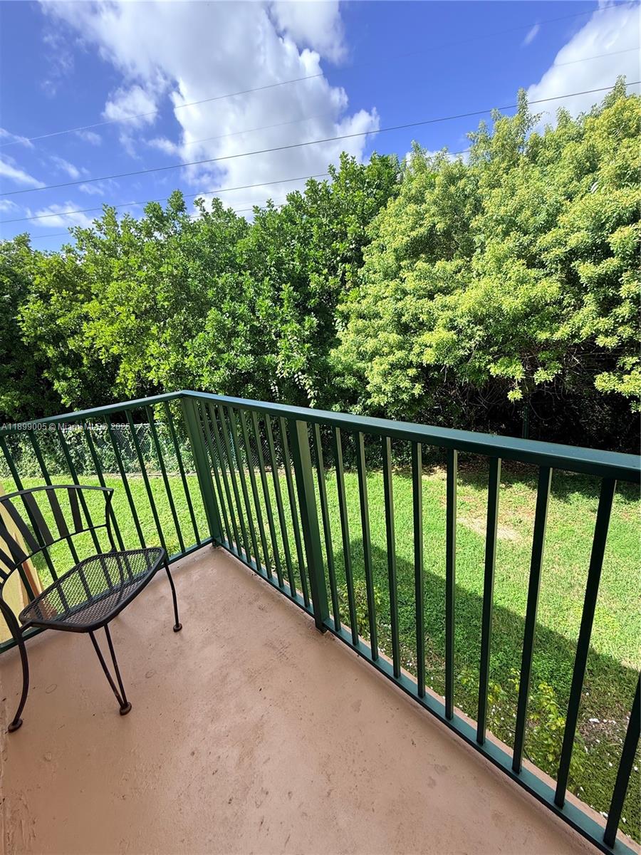 THE SHAMROCK CONDO - Residential Lease