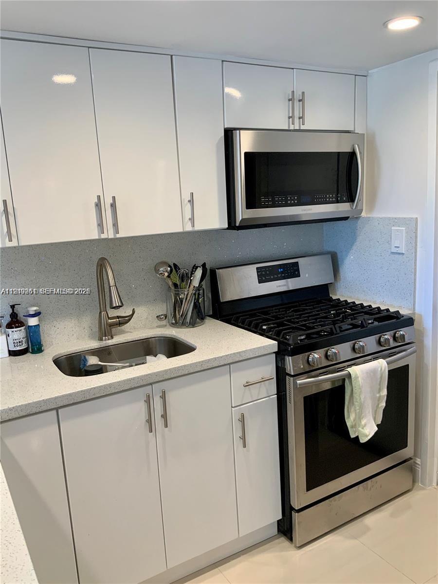 SUNDIAL TOWERS CONDO - Residential